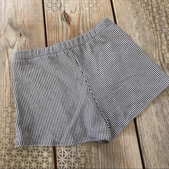 Striped shorts ...super cute! ZARA TRAFALUC - Picture 2 of 4